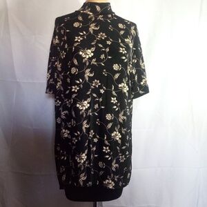 Frazier Lawrence woman black and tan flora…